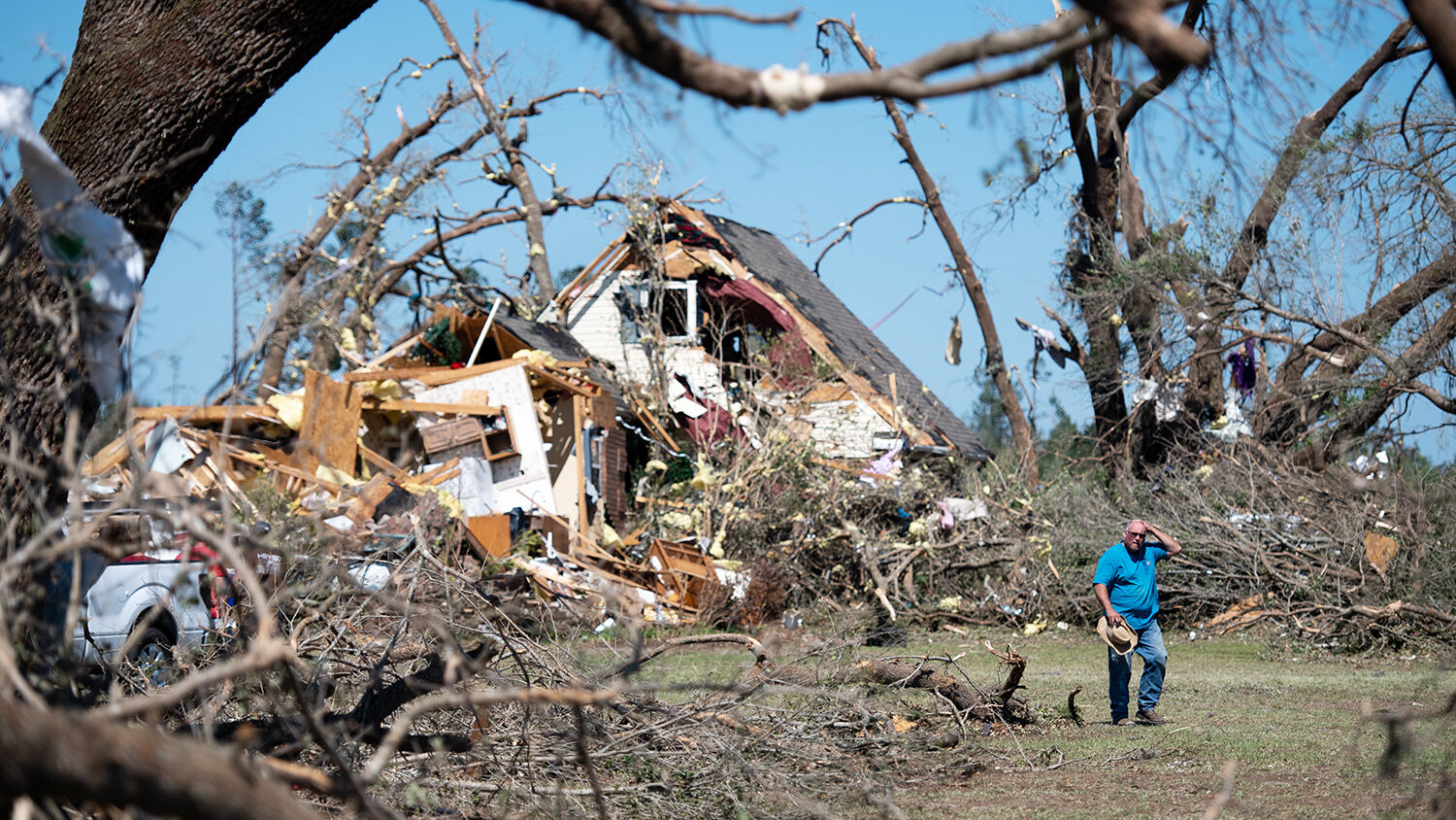 Tornadoes Rip Through American South | TheTrumpet.com